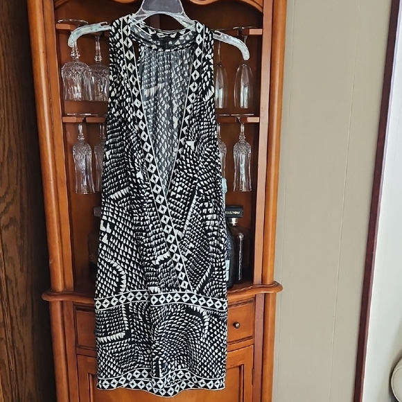 BCBGMaxAzria Black and White Patterned Backless Dress - Picture 1 of 4